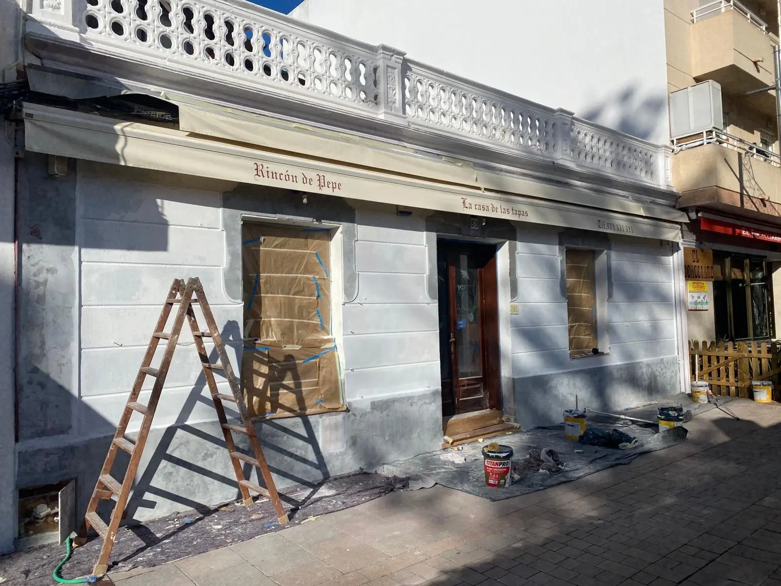 Preparación regularizada de la fachada antes de pintar